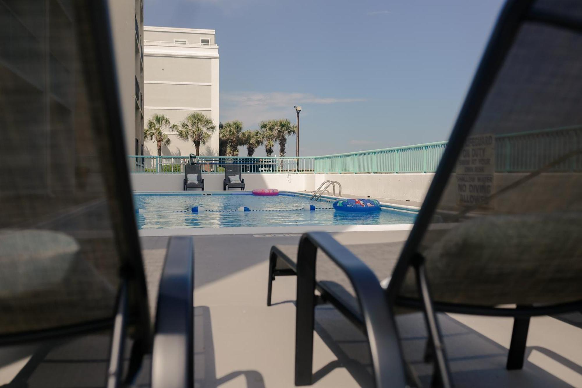 Southern Breeze Ocean Front Hotel Myrtle Beach Exterior photo