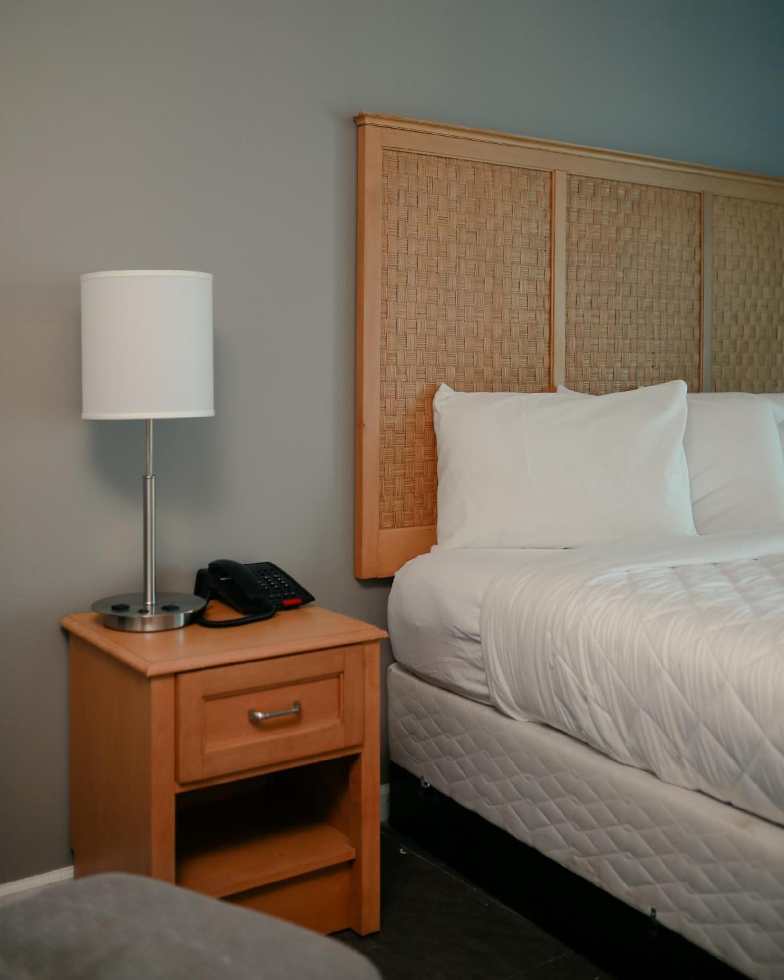 Southern Breeze Ocean Front Hotel Myrtle Beach Exterior photo